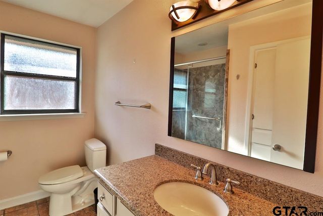 2402 Sampson Drive, Tyler, TX 75701