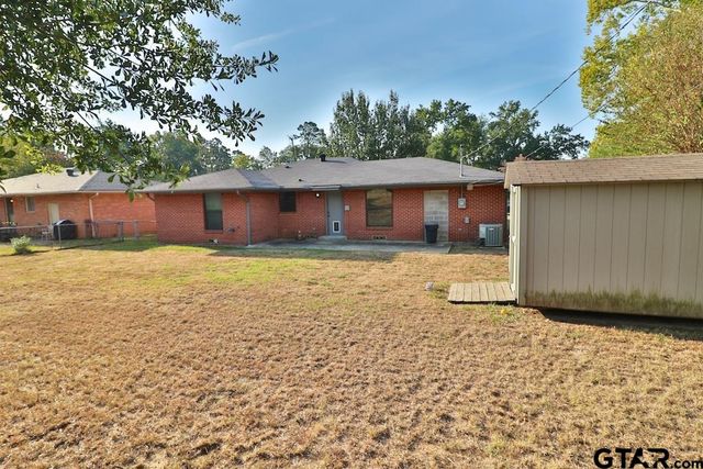 2402 Sampson Drive, Tyler, TX 75701