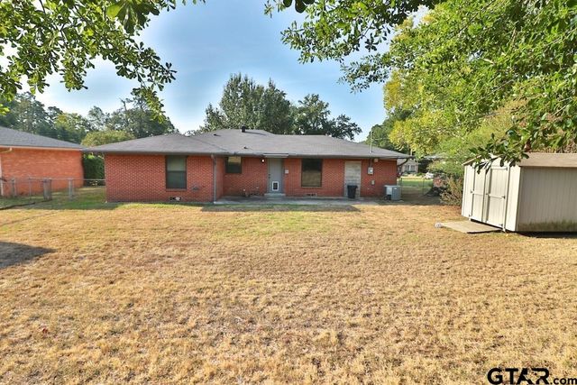 2402 Sampson Drive, Tyler, TX 75701