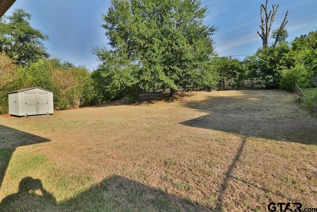 2402 Sampson Drive, Tyler, TX 75701