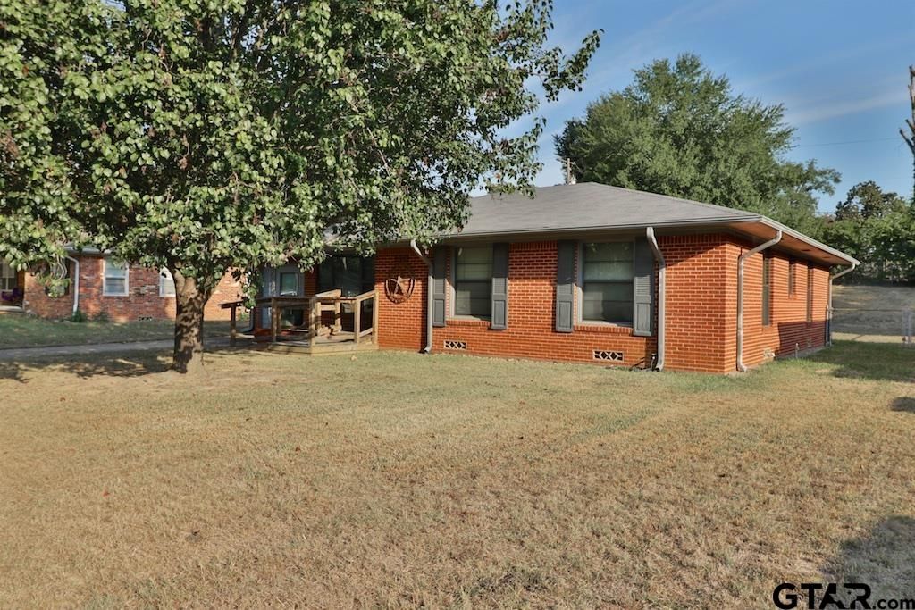 2402 Sampson Drive, Tyler, TX 75701