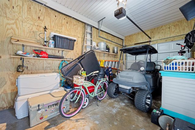 1114 Tiki Dr Drive, Tiki Island, TX 77554