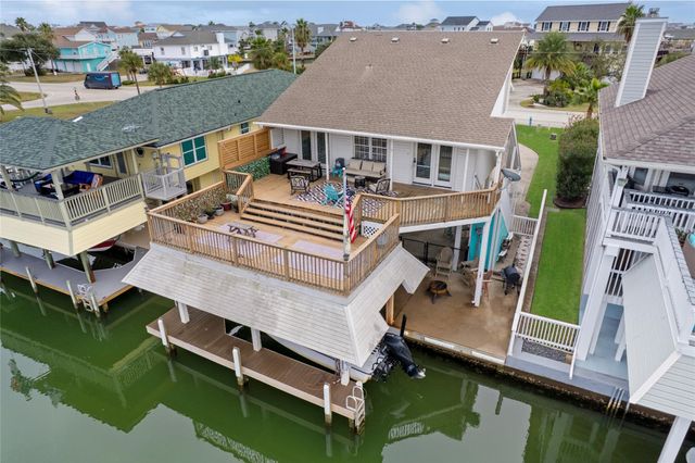 1114 Tiki Dr Drive, Tiki Island, TX 77554