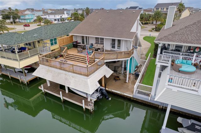 1114 Tiki Dr Drive, Tiki Island, TX 77554