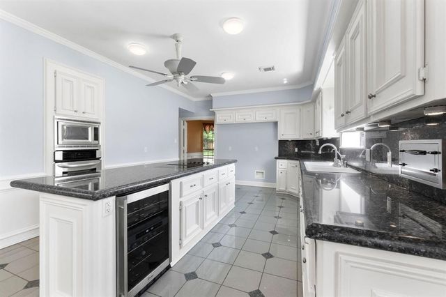 6803 Walton Heath Drive, Houston, TX 77069