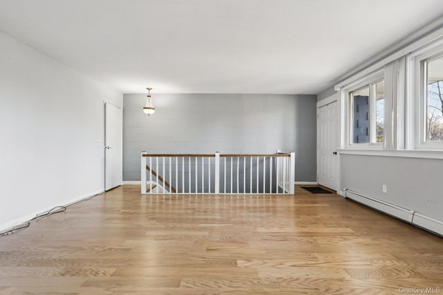 4 Wyndover Woods Lane 12, White Plains, NY 10603