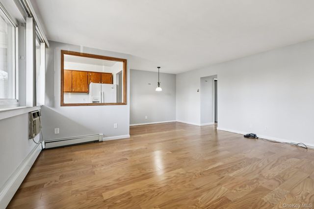 4 Wyndover Woods Lane 12, White Plains, NY 10603