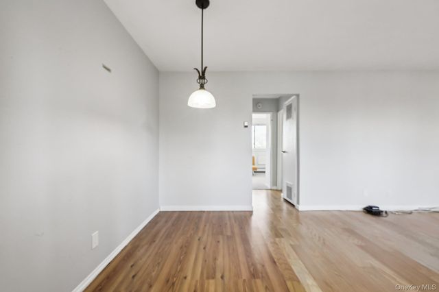 4 Wyndover Woods Lane 12, White Plains, NY 10603