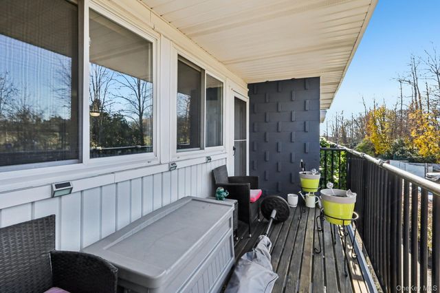 4 Wyndover Woods Lane 12, White Plains, NY 10603