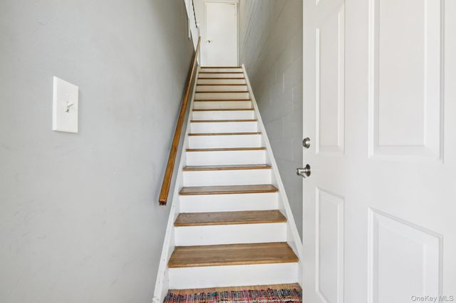 4 Wyndover Woods Lane 12, White Plains, NY 10603