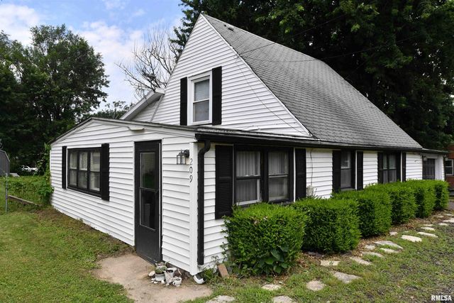 209 SCHLAG Lane, East Peoria, IL 61611