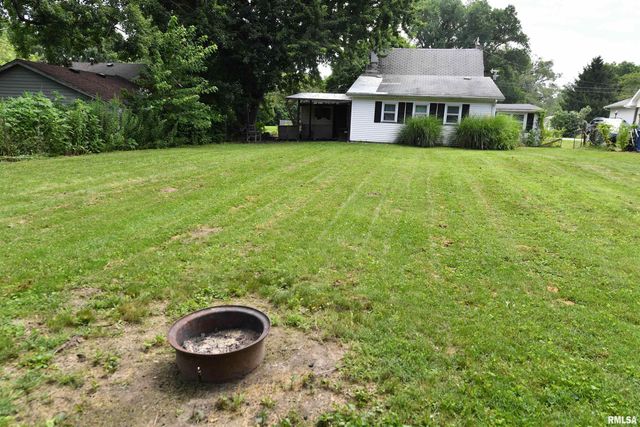 209 SCHLAG Lane, East Peoria, IL 61611