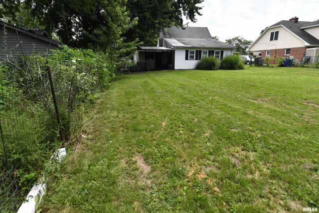 209 SCHLAG Lane, East Peoria, IL 61611