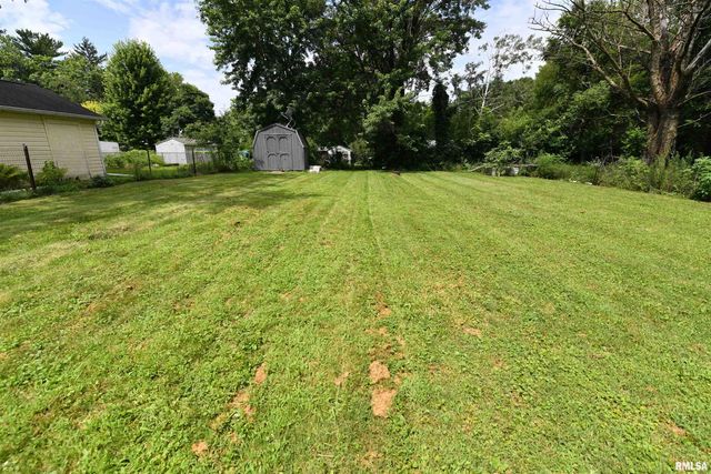209 SCHLAG Lane, East Peoria, IL 61611