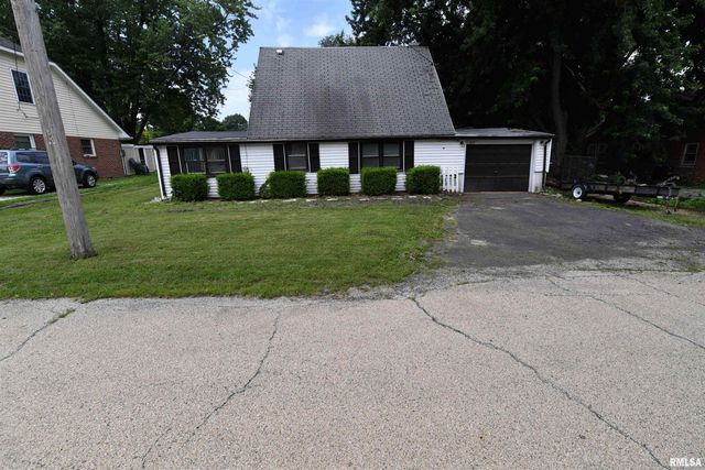 209 SCHLAG Lane, East Peoria, IL 61611