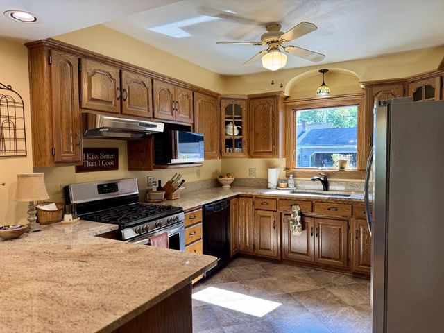 612 GROVE STREET, Neenah, WI 54956