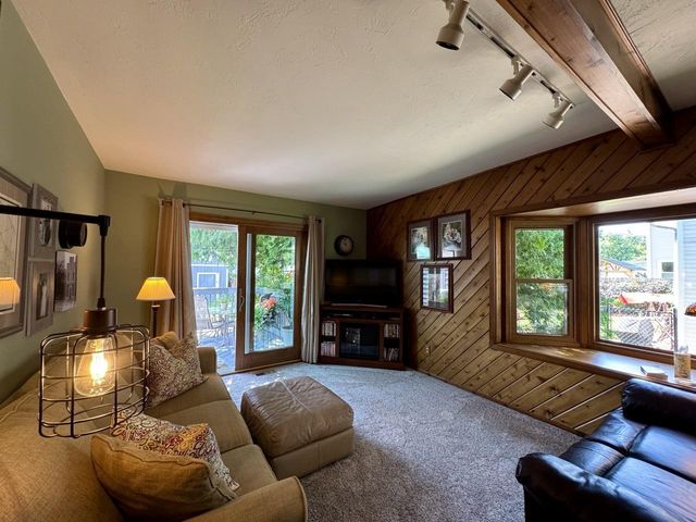 612 GROVE STREET, Neenah, WI 54956