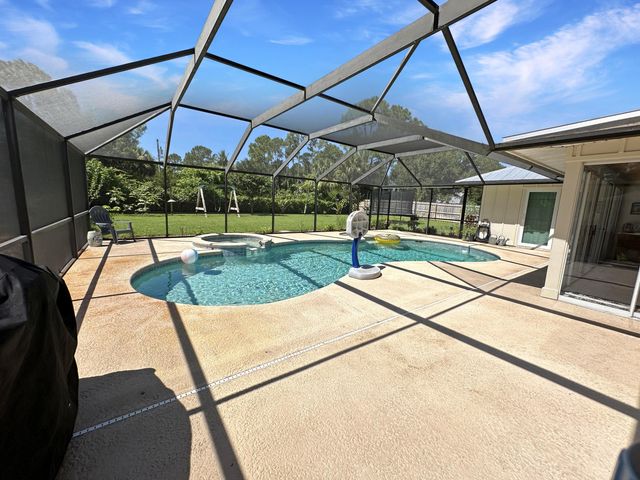4909 Paleo Pines Circle, Fort Pierce, FL 34951