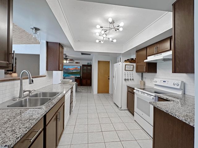 4909 Paleo Pines Circle, Fort Pierce, FL 34951