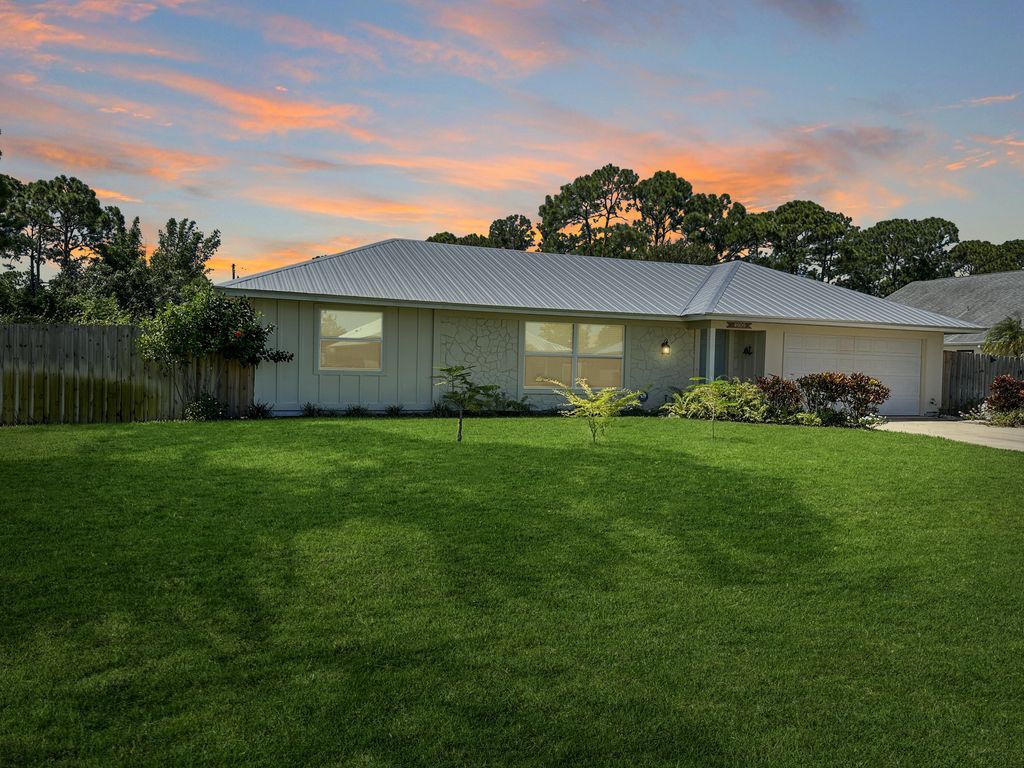 4909 Paleo Pines Circle, Fort Pierce, FL 34951