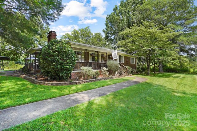 1104 Pump Station Road, Kannapolis, NC 28081