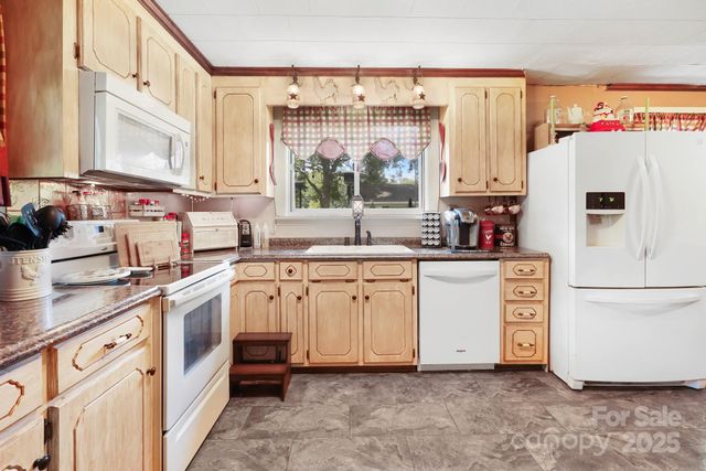 1104 Pump Station Road, Kannapolis, NC 28081