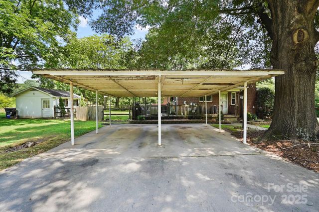 1104 Pump Station Road, Kannapolis, NC 28081