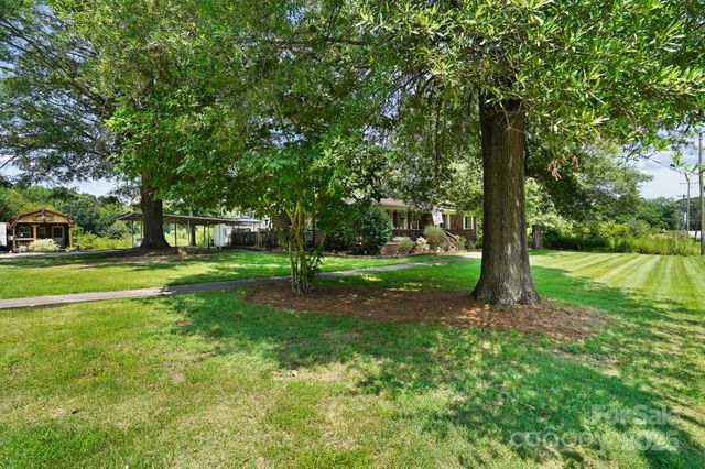 1104 Pump Station Road, Kannapolis, NC 28081