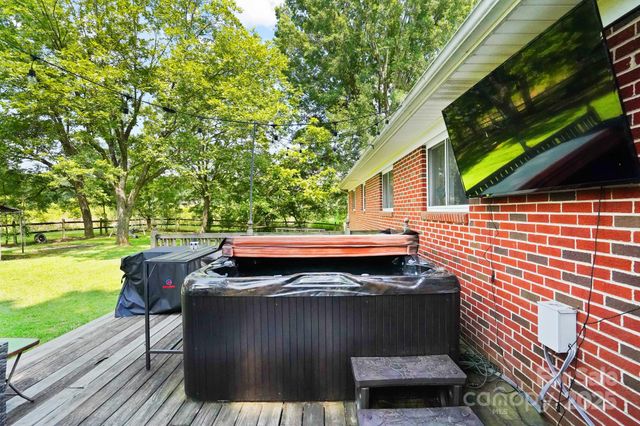 1104 Pump Station Road, Kannapolis, NC 28081