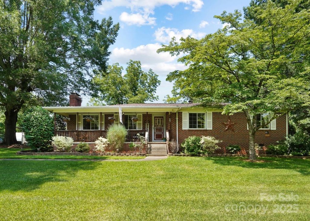 1104 Pump Station Road, Kannapolis, NC 28081