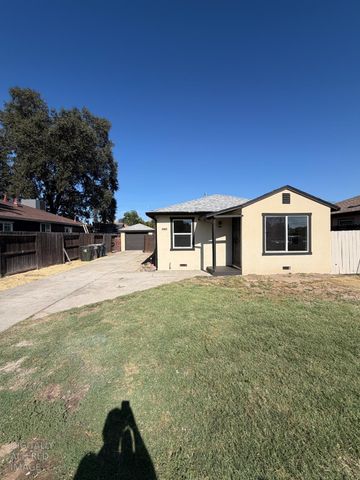 3732 Kern, Sacramento, CA 95838