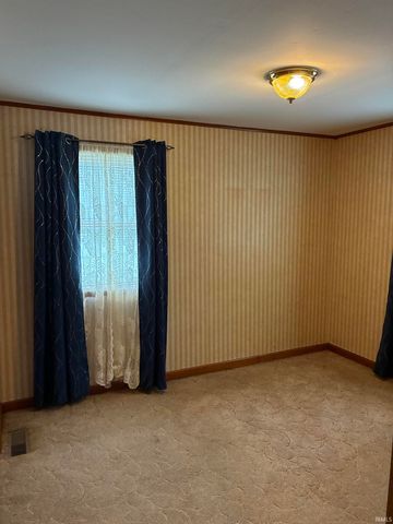 909 N Washington Street, Bicknell, IN 47512