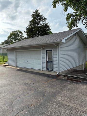 909 N Washington Street, Bicknell, IN 47512