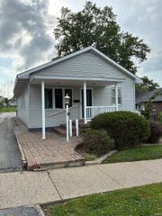 909 N Washington Street, Bicknell, IN 47512