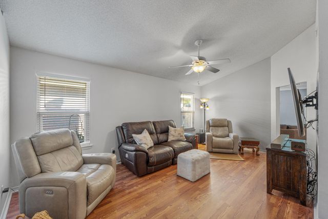 1739 Ivalea Circle, Navarre, FL 32566