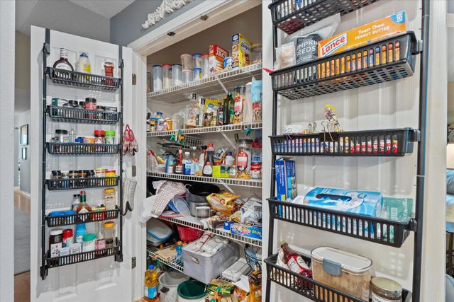 1739 Ivalea Circle, Navarre, FL 32566