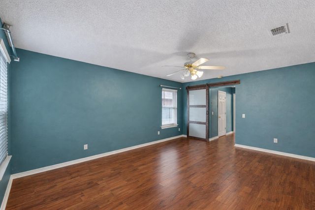 1739 Ivalea Circle, Navarre, FL 32566