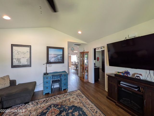193 Mulberry Drive, Washington, NC 27889