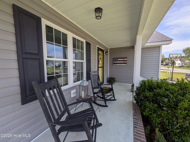 193 Mulberry Drive, Washington, NC 27889