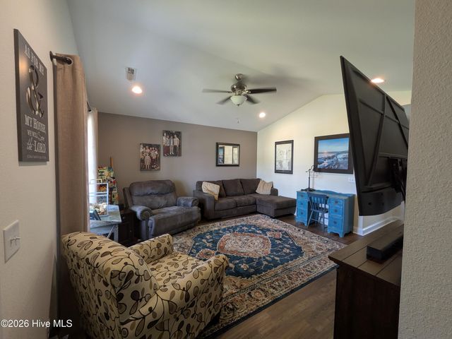 193 Mulberry Drive, Washington, NC 27889
