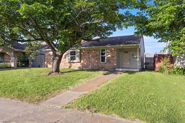 9776 Faircloud Drive, Dallas, TX 75217