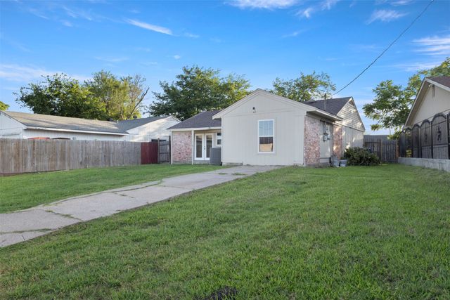 9776 Faircloud Drive, Dallas, TX 75217