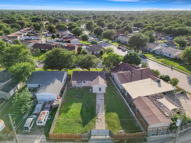 9776 Faircloud Drive, Dallas, TX 75217