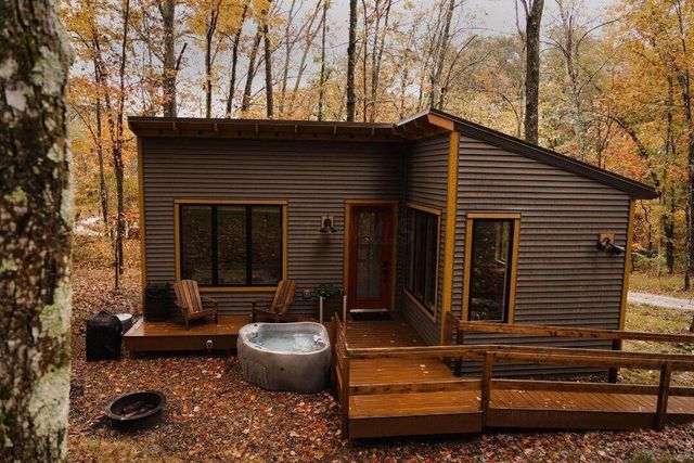 24801 Shurtz Road, New Plymouth, OH 45654