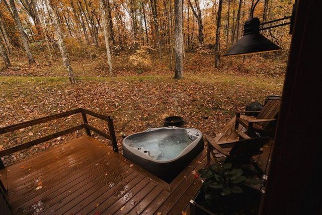 24801 Shurtz Road, New Plymouth, OH 45654