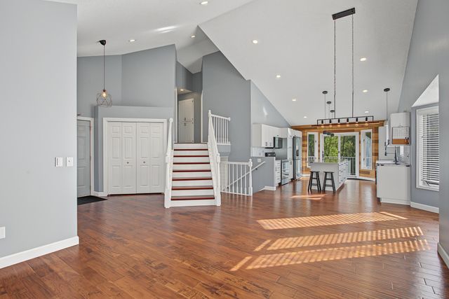 4587 River Bend Place, Savage, MN 55378