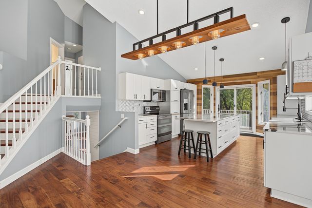 4587 River Bend Place, Savage, MN 55378