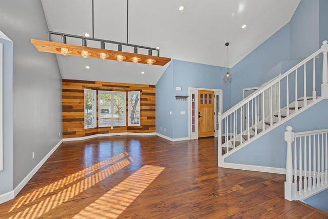 4587 River Bend Place, Savage, MN 55378