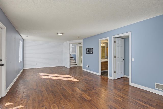 4587 River Bend Place, Savage, MN 55378