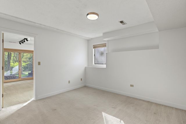 4587 River Bend Place, Savage, MN 55378
